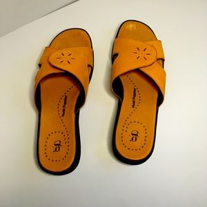 Hush puppies tangerine sandals. Size 9m